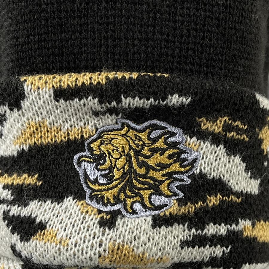 ギザギザファイヤーデザインニット（レッド・ブルー・ゴールド）