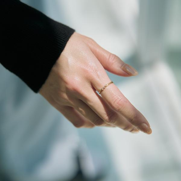 リング ダイヤモンド 0.03ct K10 YG イエローゴールド 10金  シンプル スリム 華奢 かわいい 指輪 人気アイテム 大人 プレゼント L&Co.の画像