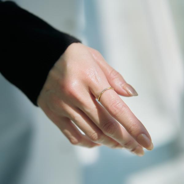 リング ダイヤモンド 0.03ct K10 YG イエローゴールド 10金  シンプル スリム 華奢 かわいい 指輪 人気アイテム 大人 プレゼント L&Co.の画像