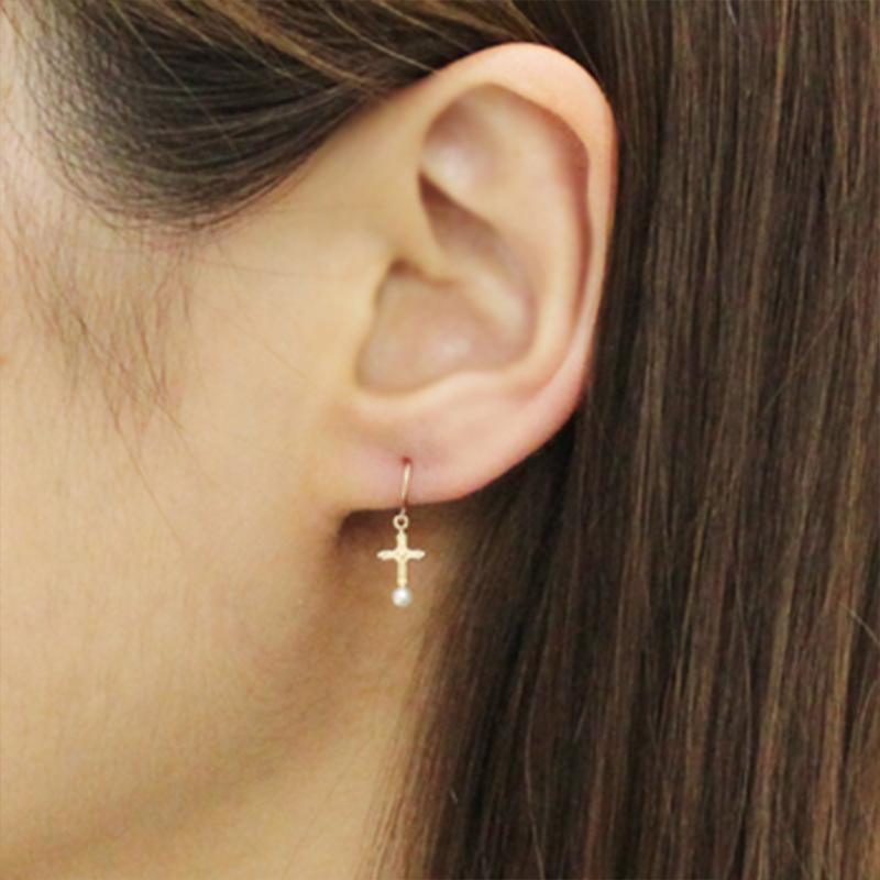 ピアス レディース クロス パール かわいい 小さい 安い K10 10金 10ｋ フック 46 5656 L Co 通販 Yahoo ショッピング