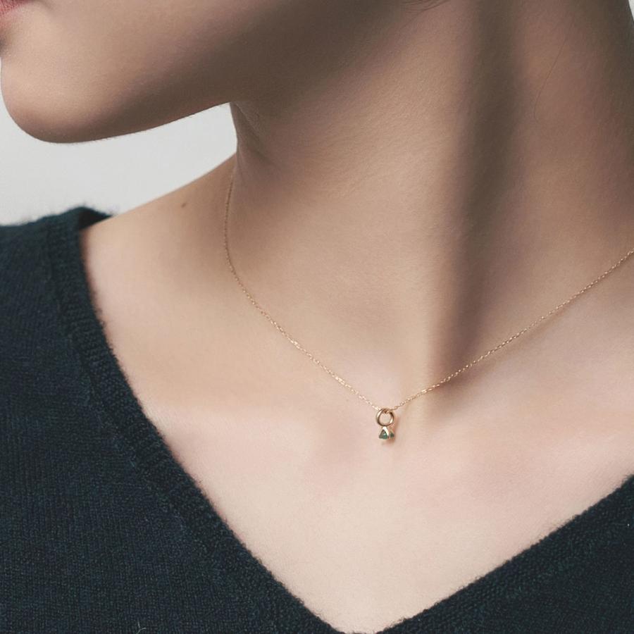 ベビーリング　誕生石　エメラルド　5月　ペンダント　ネックレス　プレゼント　ギフト　K10　イエローゴールド　 L&Co.（エルアンドコー）の画像