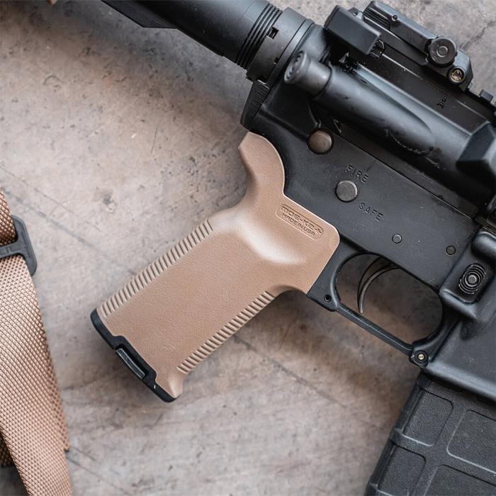 マグプル MAG416 FDE MAGPUL MOE+R グリップ 実物 マグプル MAG416 FDE MAGPUL MOE+R グリップ 実物 AIRSOFT97