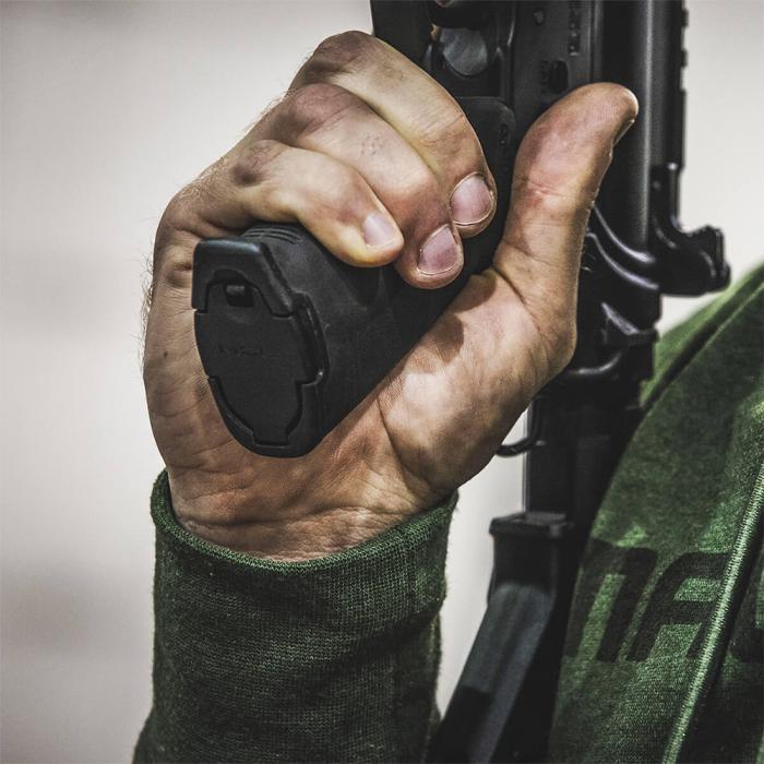 MAGPUL ブラックマルチカム実物グリップ MAGPUL マグプル実物 フォアグリップ XTM(R) Hand Stop Kit