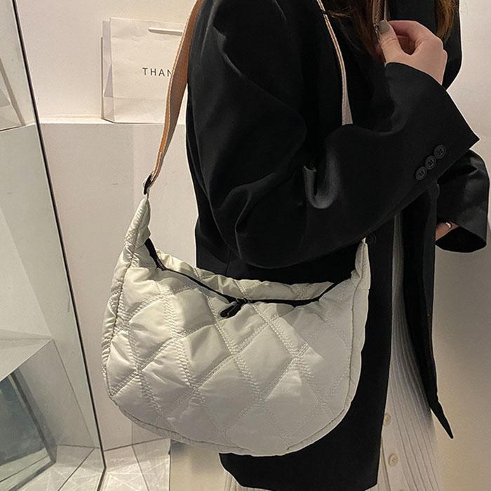 レディース ショルダーバッグ キルティングバッグ 斜めがけ 黒