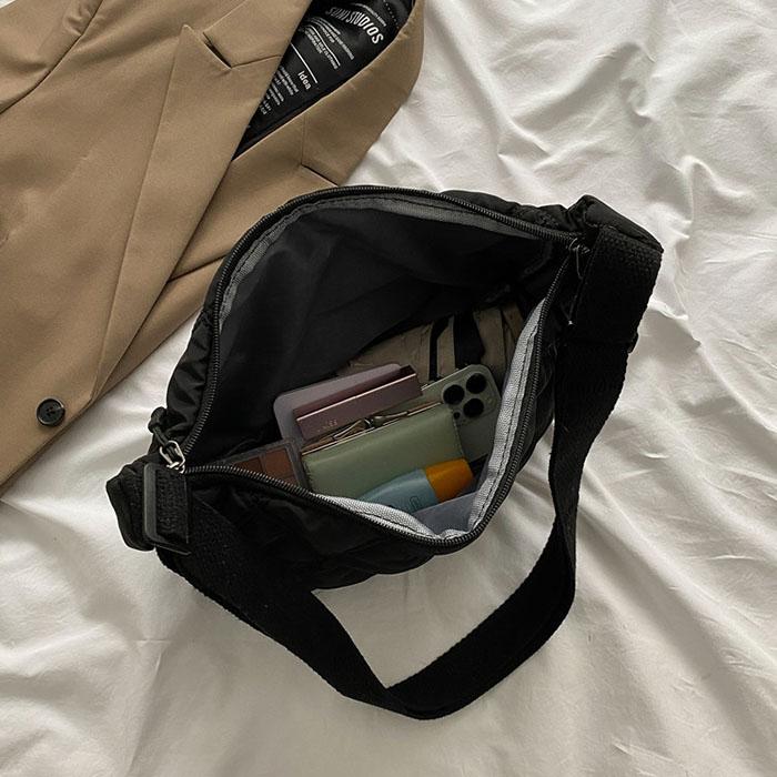 レディース ショルダーバッグ キルティングバッグ 斜めがけ 黒