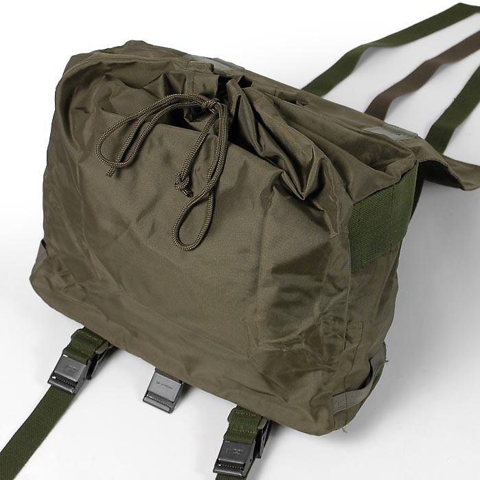オーストリア軍 OD ナイロン ショルダーバッグ USED 272GU= : LA-BOY