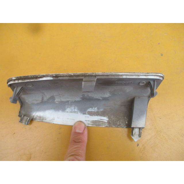 モコ MG22S 純正フロントバンパー 牽引フックカバー 71712-81JA パール