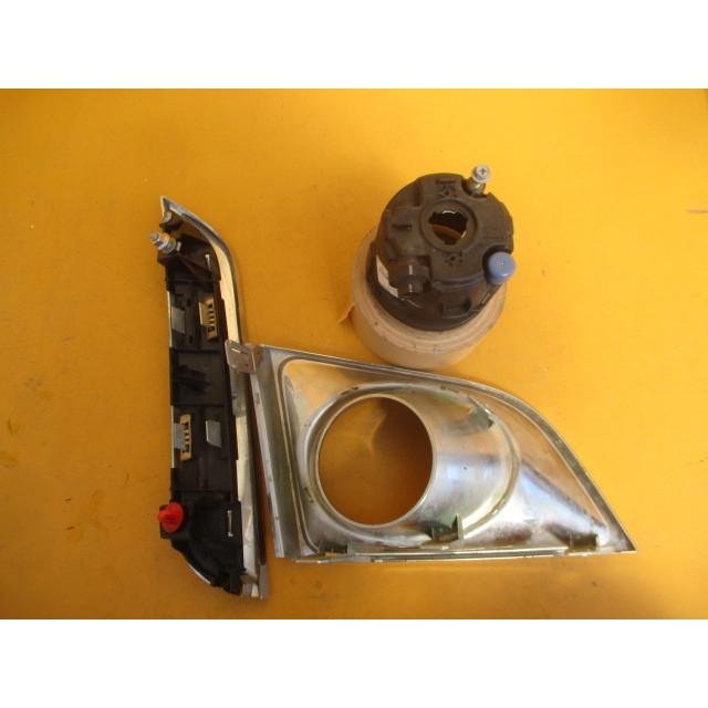 エルグランド ハイウェイスター E52 前期 純正フォグランプ