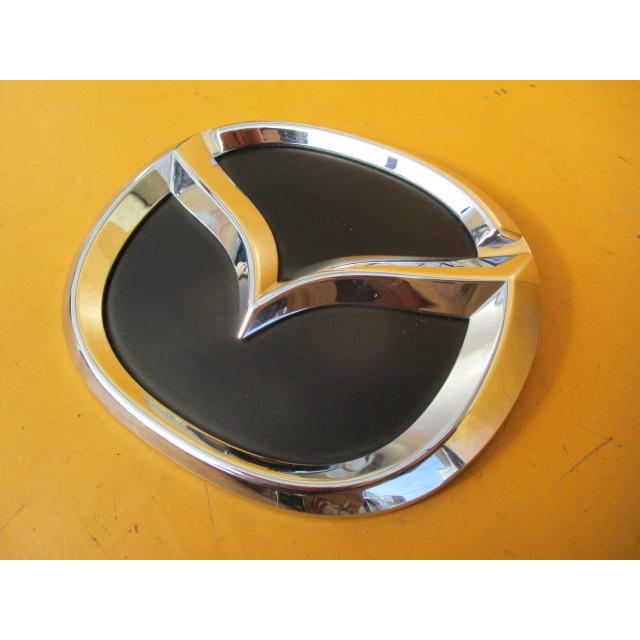 マツダ（Mazda） キャロル HB36S 純正フロントバンパーエンブレム