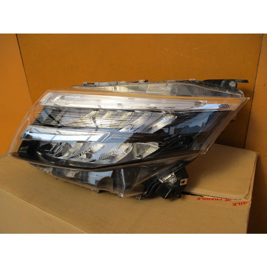ルーミー左ヘッドライト中古品 ルーミー M900A/M910A 後期 純正LEDヘッドライト左側 STANLEY W6242
