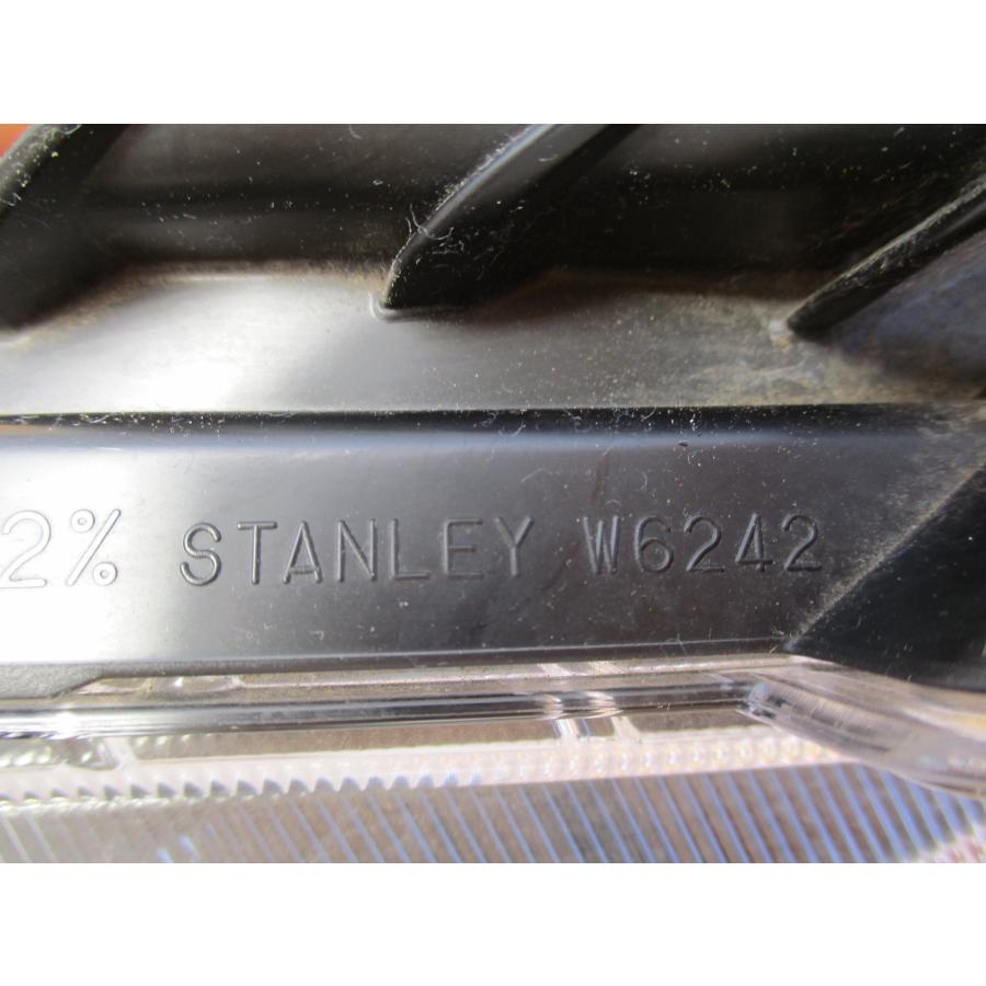 ルーミー M900A/M910A 後期 純正LEDヘッドライト左側 STANLEY W6242