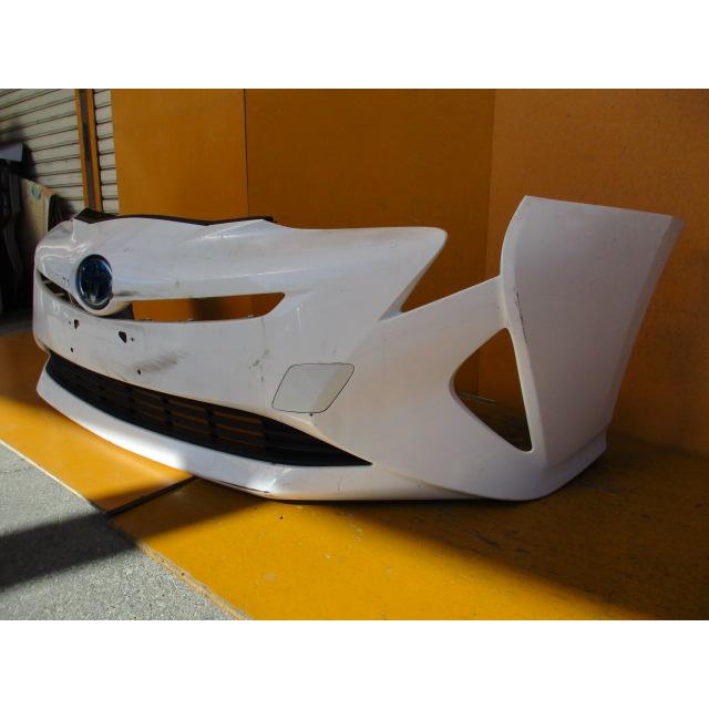 プリウス ZVW50 前期 純正フロントバンパー ホワイト(040) 52119-47700