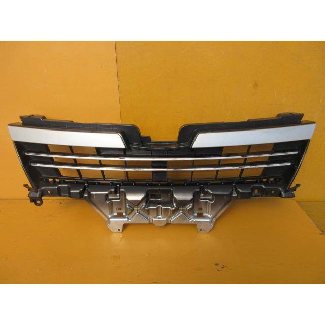 ヴォクシー ZRR80W ZRR85W 80系 前期 純正フロントグリル 53111-28680