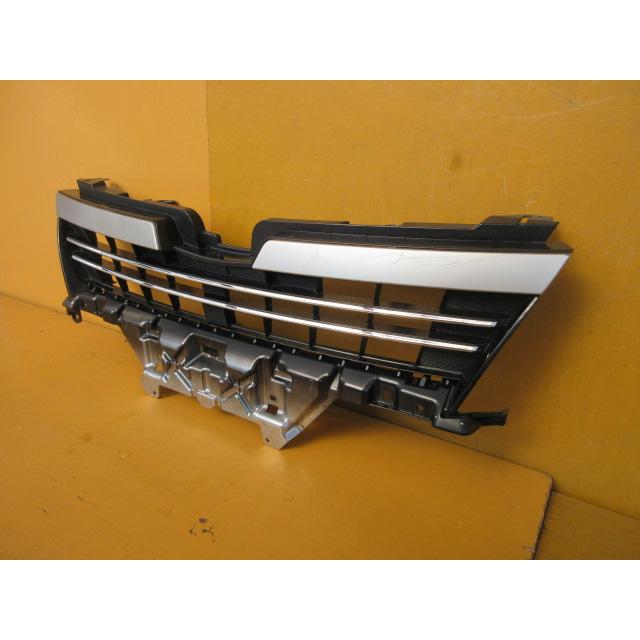 ☆*。様 ヴォクシー80 グリル ヴォクシー ZRR80W ZRR85W 80系 前期 純正フロントグリル 53111-28680