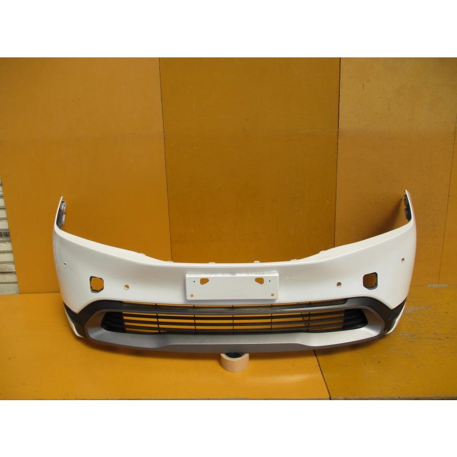 ZVW60 プリウス フロントバンパー ホワイトパール 089