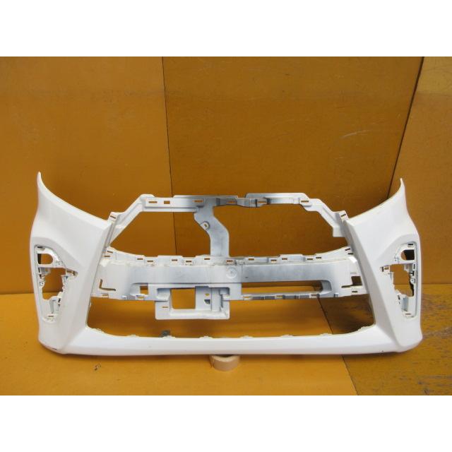 LA650S/LA660S 前期 タントカスタム 純正 フロントバンパー タントカスタム(LA650S/LA660S)前期 純正フロントバンパー パール