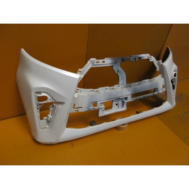タントカスタム(LA650S/LA660S)前期 純正フロントバンパー パール
