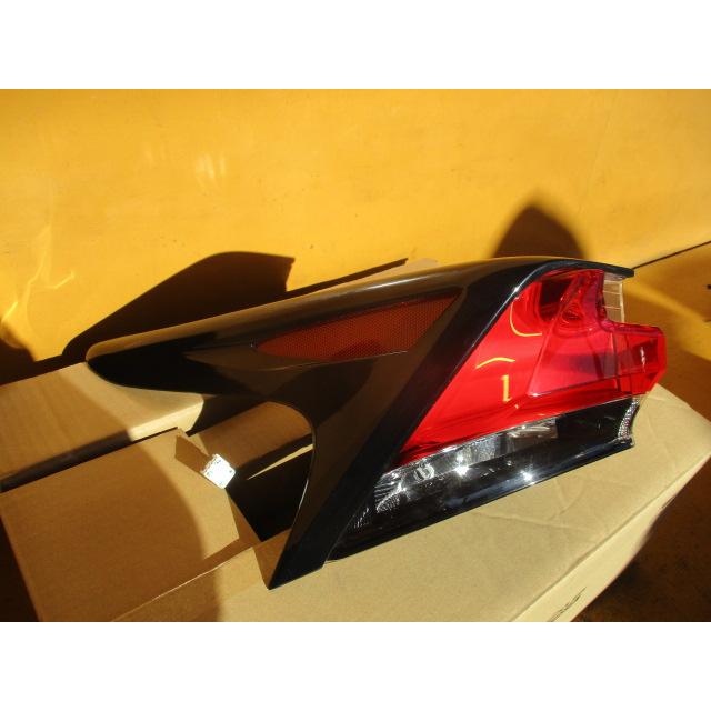 美品 レクサスNX 前期 10系 純正テールランプ テールライト ゲート左