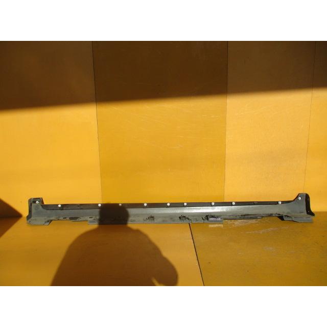 プリウスα(ZVW40W/ZVW41W)純正サイドステップ 純正サイドスポイラー 