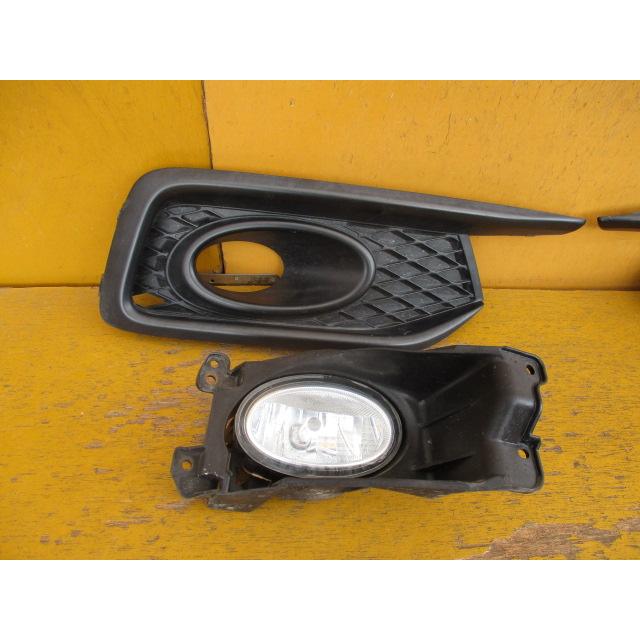 フィット シャトル GG/GP系 後期 純正フォグランプ左右 STANLEY W0577D