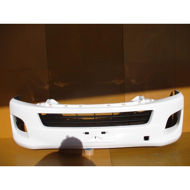 キャラバン（E26）NV350前期 ワイド用!純正フロントバンパー ホワイト