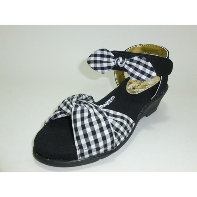 安い ムーンスター 子供 ジュニア 女の子 かわいいサンダル おしゃれ 夏 海 ビーチにも Sg J488 ブラック 12285586 てくてく 通販 Yahoo ショッピング