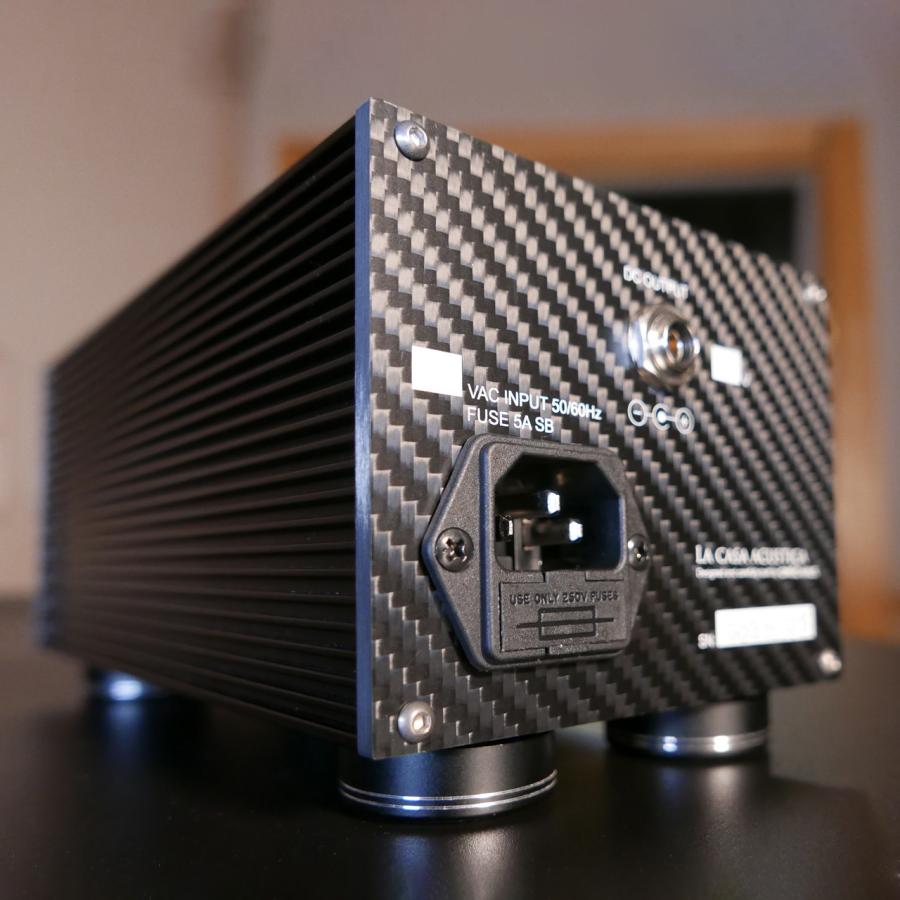注文確認後12営業日以内に発送 LCA-PS101VA カーボンパネル仕様 最大出力電流7A以上  オーディオインターフェイス 電源の画像