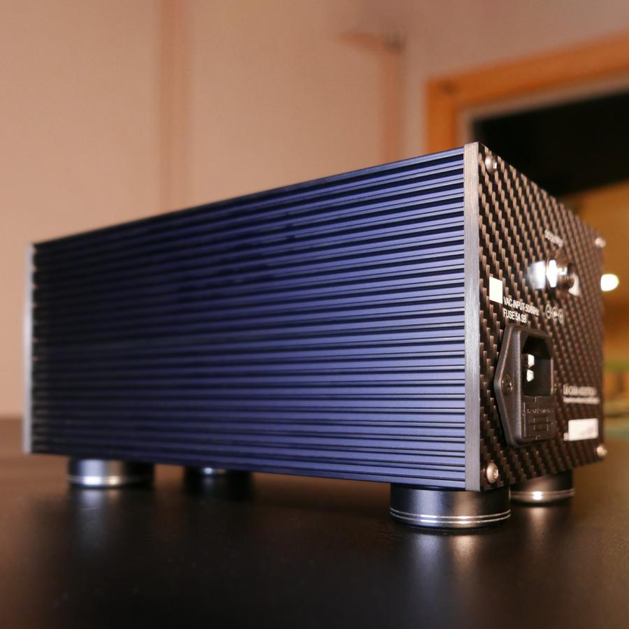 注文確認後12営業日以内に発送 LCA-PS101VA カーボンパネル仕様 最大出力電流7A以上  オーディオインターフェイス 電源の画像