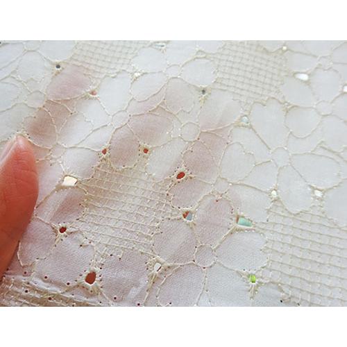 国産 光沢 花かご柄 刺繍生地 (4色) 【1個96cmx50cm】 4個 国産 光沢 花かご柄 刺繍生地 (4色) 【1個96cmx50cm】 4個