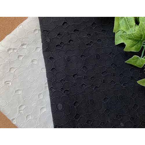 高級かわいい花柄刺繍生地 白 オフ 黒 ブラック【1個 高級かわいい花柄刺繍生地 白 オフ 黒 ブラック【1個