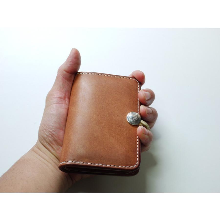 うのにもお得な情報満載！ クーデルカレザー 角財布 ienomat.com.br