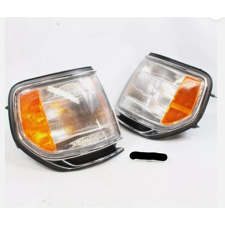 ランクル80　コーナーランプ　1台分 トヨタ純正】ランクル80 角目 コーナー ランプ 左右セット