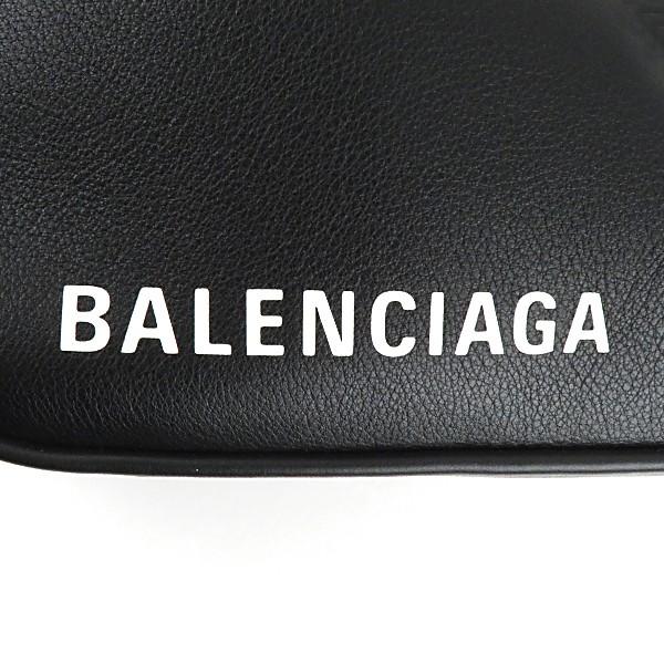 BALENCIAGA（バレンシアガ） Triangle Duffle -トライアングルダッフル