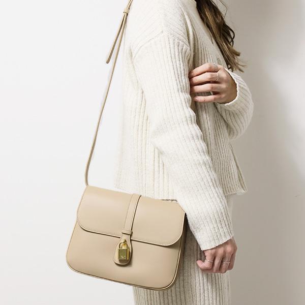 CELINE Celine セリーヌ MediumTabou Shoulder Bag ショルダー CELINE Celine セリーヌ MediumTabou Shoulder Bag ショルダー