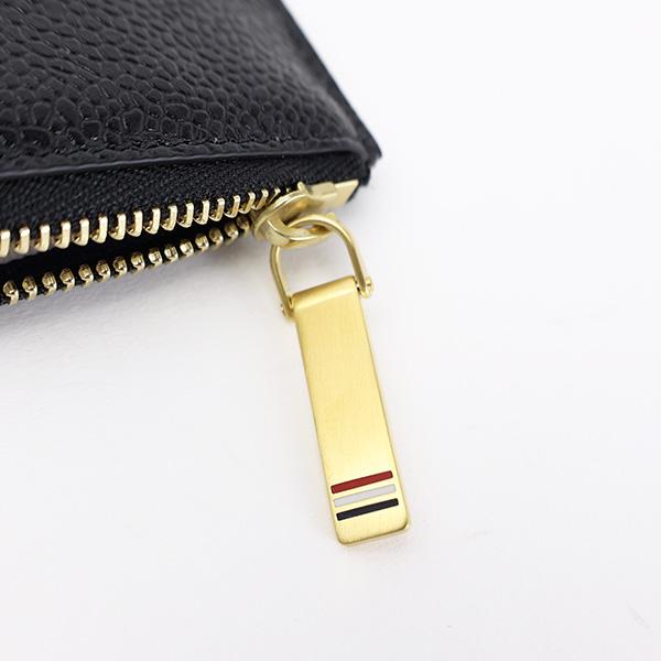 THOM BROWNE トムブラウン Flat Wallet ハーフジップウォレット THOM BROWNE トムブラウン Flat Wallet ハーフジップウォレット