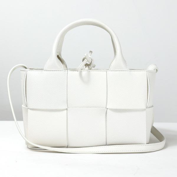 BOTTEGA VENETA（ボッテガ・ヴェネタ） CANDY ARCO ショルダーバッグ