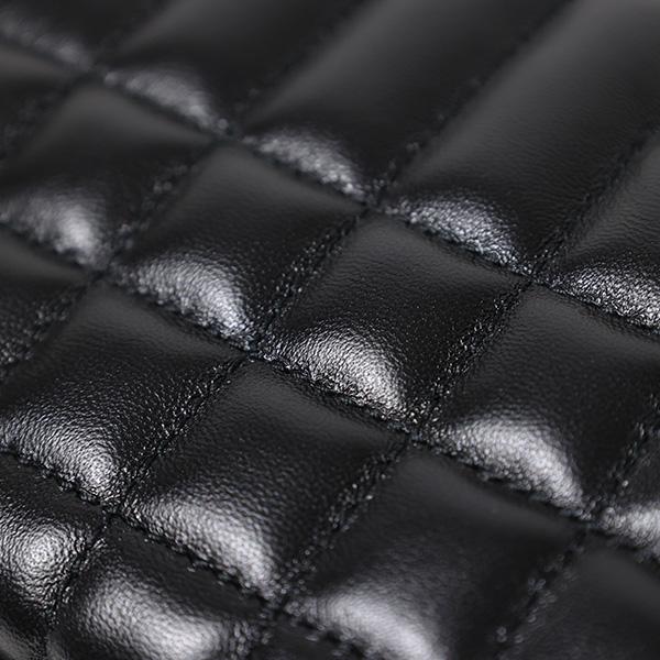 BURBERRY バーバリー LOLA Mini Quilted カメラバッグ BURBERRY バーバリー LOLA Mini Quilted カメラバッグ
