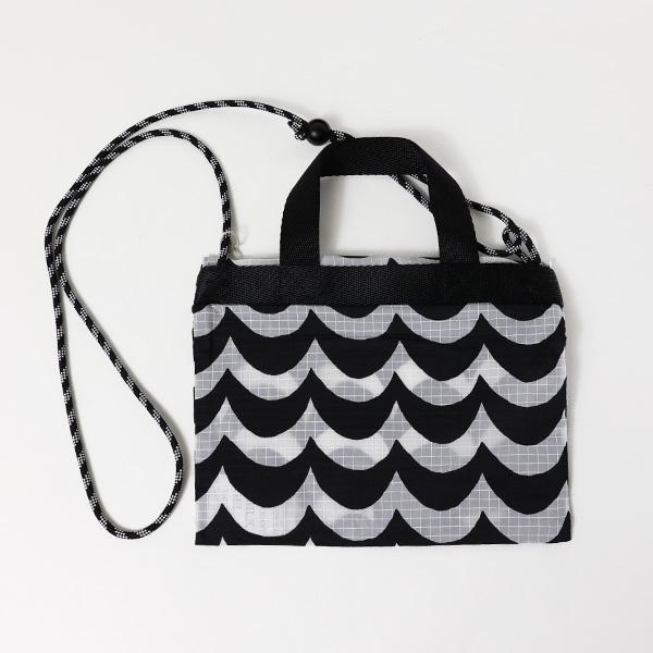marimekko（マリメッコ） FUNNY CROSS POKET LAINE SHOULDER BAG