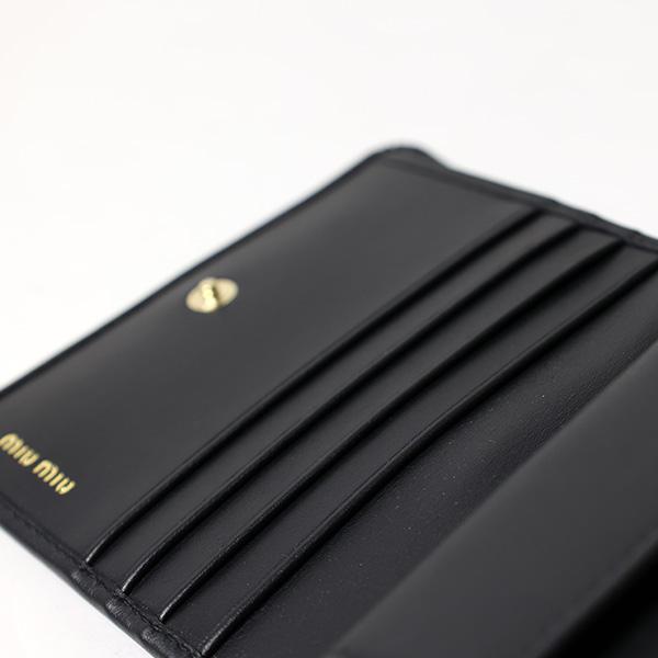 miu miu（ミュウミュウ） Softy Padded Bi-Fold Wallet 二つ折り財布