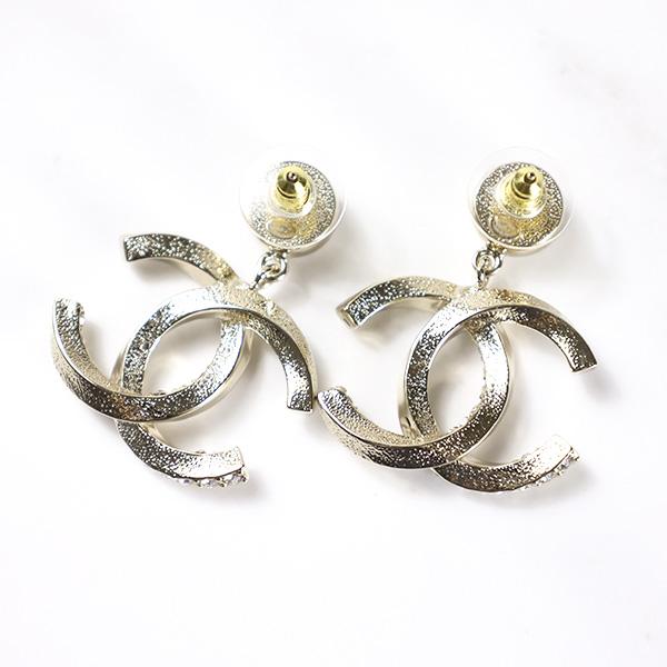 にこさん専用CHANEL チャーム付きピアス CHANEL（シャネル） ピアス A86504 Y09569 レディース ココマーク CC