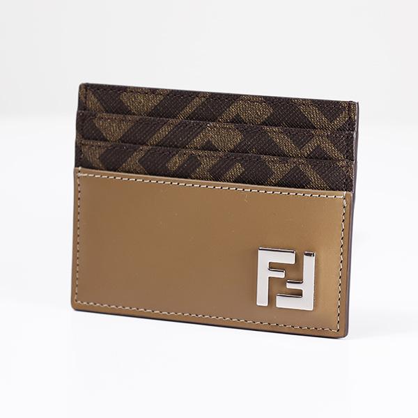 FENDI フェンディ　FFロゴ 手帳　カード入れ　 名刺入れ ブラウン系 FENDI（フェンディ） FF Diagonal Card Case カードケース クレジット