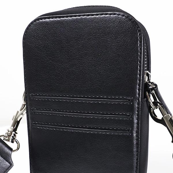 Vivienne Westwood（ヴィヴィアンウエストウッド） スマホバッグ