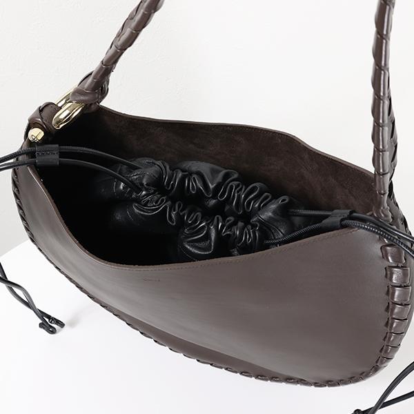 Chloe クロエ MATE Large Shoulder Bag CHC22AS570H95の画像