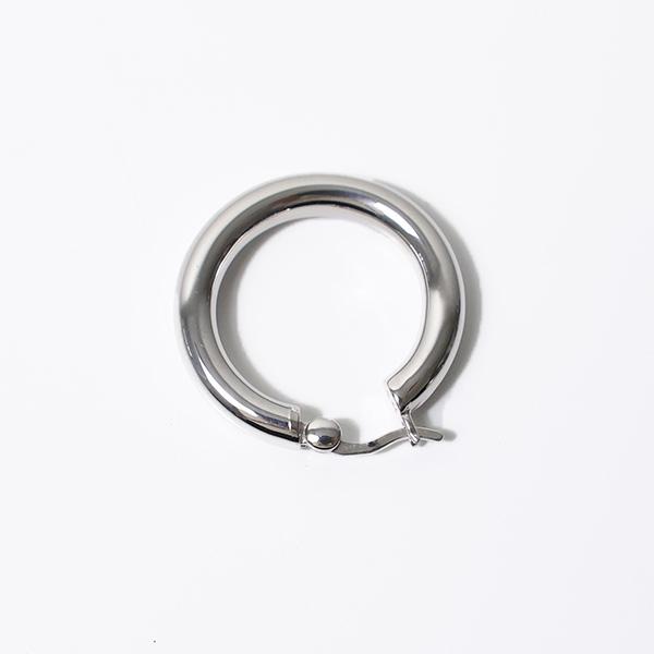 TOM WOOD（トムウッド） Classic Hoops Thick Medium Earrings
