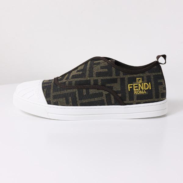 FENDI（フェンディ） スニーカー スリッポン ラウンドトゥ モノグラム 