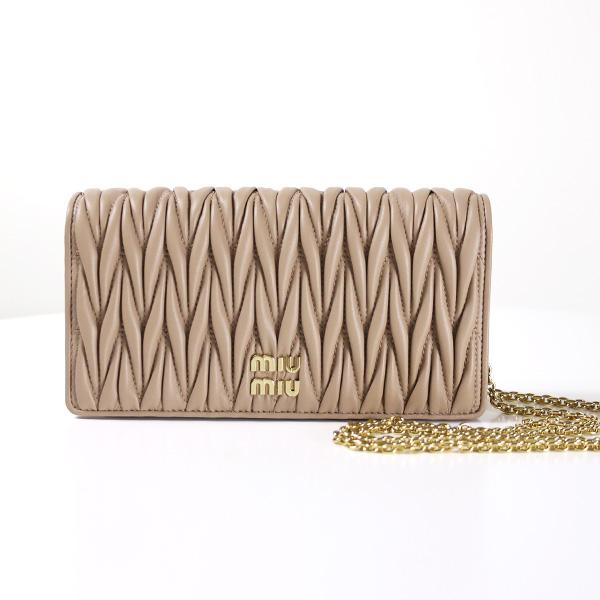 正規品MIU MIU マテラッセ ショルダーストラップ付きiPhoneケース miu miu（ミュウミュウ） MATELASSE SMARTPHONE CASE スマホバッグ