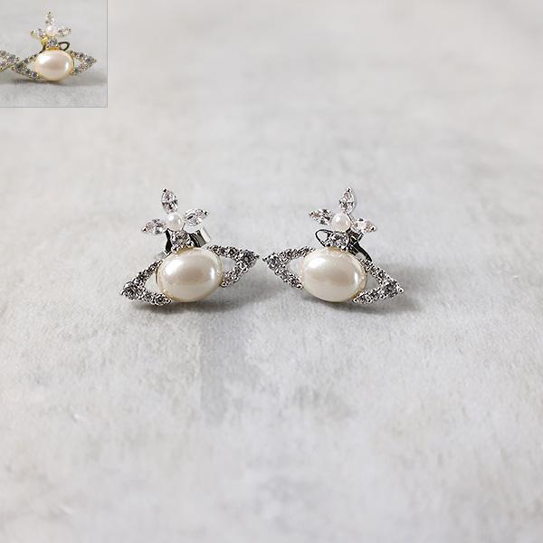 Vivienne Westwood（ヴィヴィアンウエストウッド） ピアス パール
