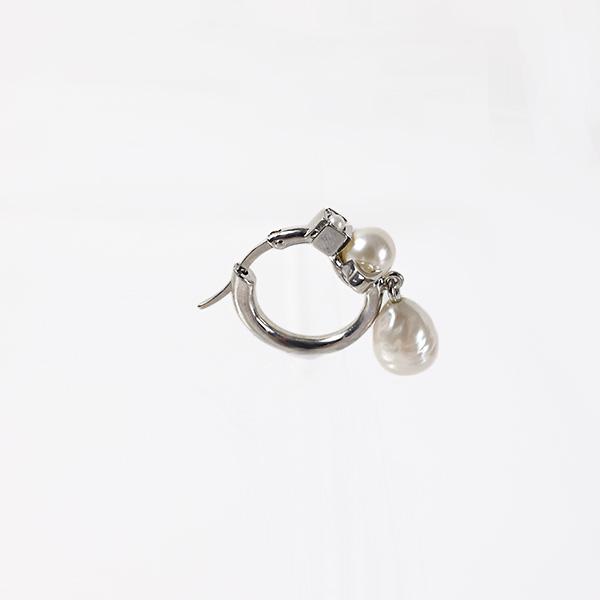 Vivienne Westwood（ヴィヴィアンウエストウッド） CYBILLE EARRINGS 