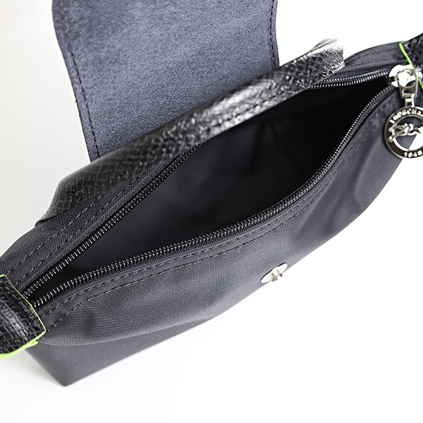 LONGCHAMP（ロンシャン） LE PLIAGE GREEN POUCH WITH HANDLE ル プリ