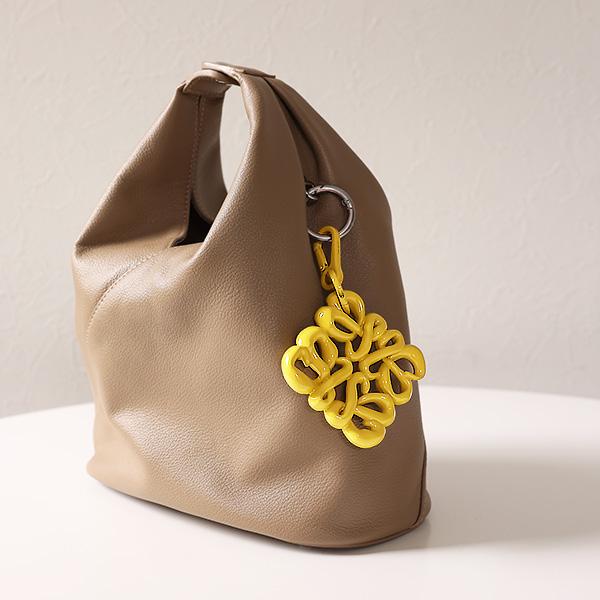LOEWE（ロエベ） Inflated Anagram Charm インフレーテッド アナグラム